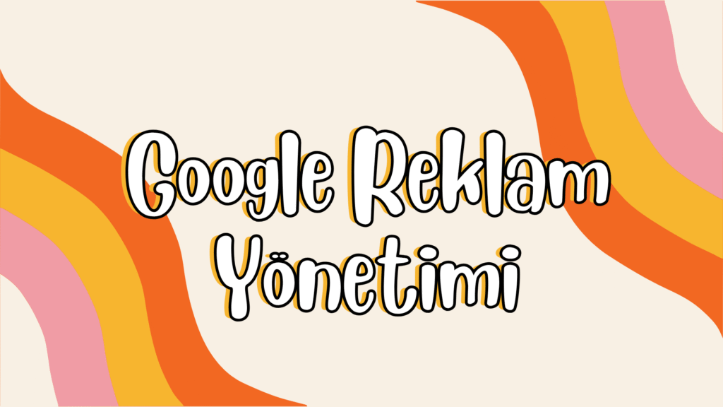 Google Reklam Yönetimi stratejisi gösteren laptop ekranı ve başarılı kampanyalar için performans grafiği